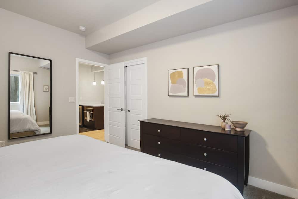 Photo of Bedroom in Stapleton