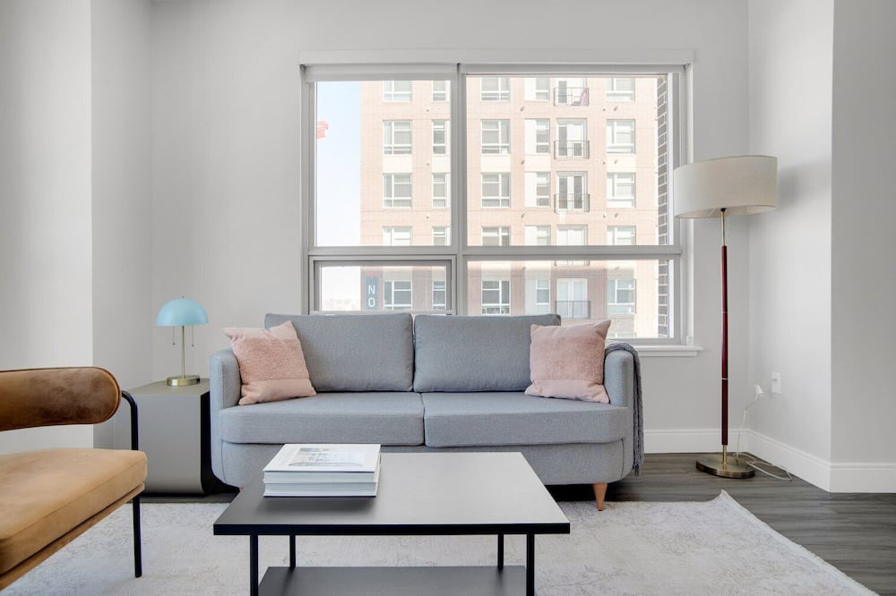 Photo of Livingroom in Five Points