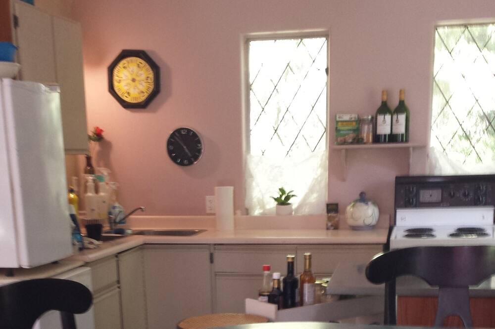 Photo of Kitchen in Shawnigan Lake
