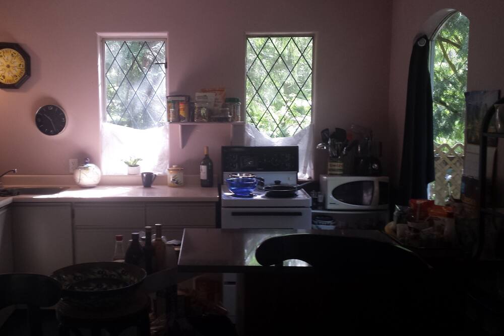 Photo of Livingroom in Shawnigan Lake