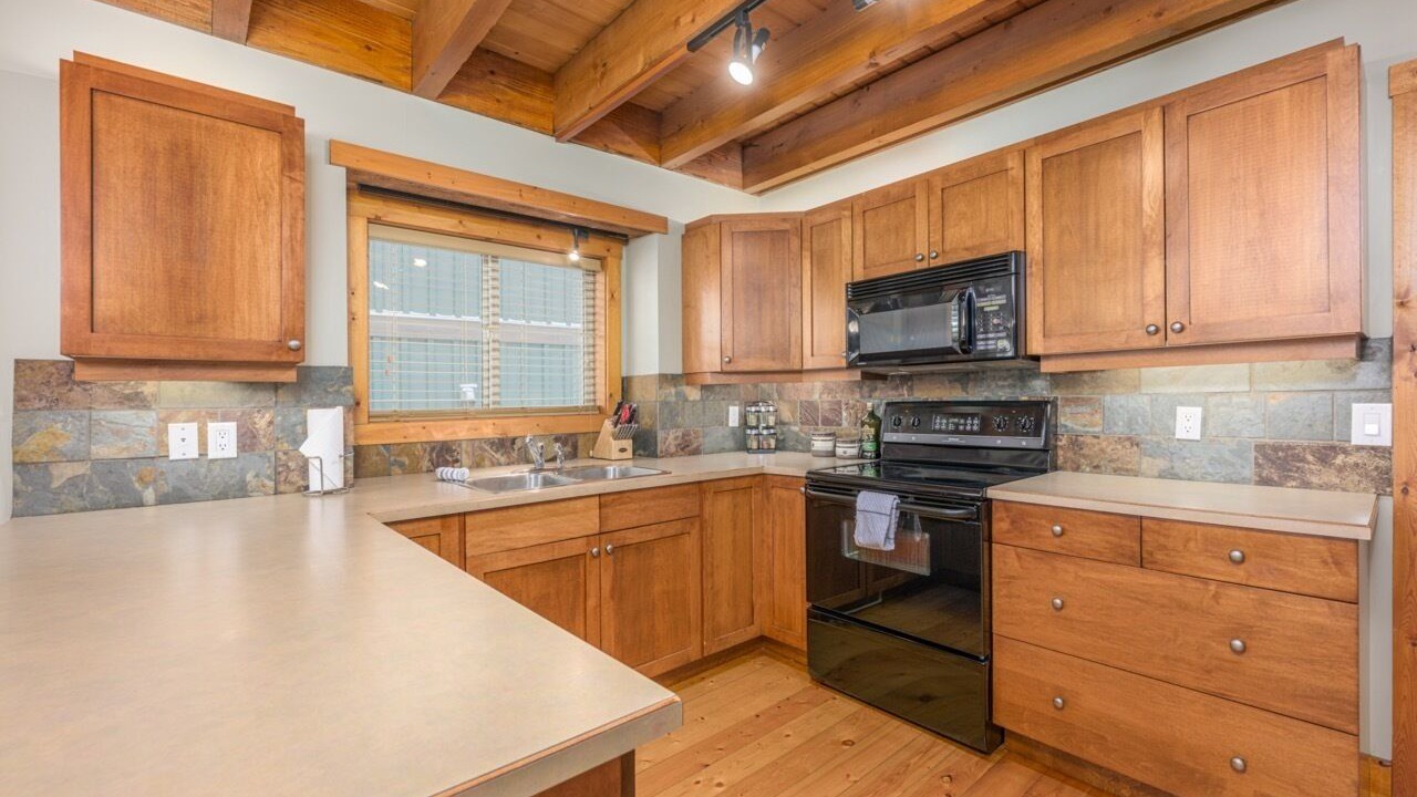 Photo of Kitchen in Snow Pine Estates