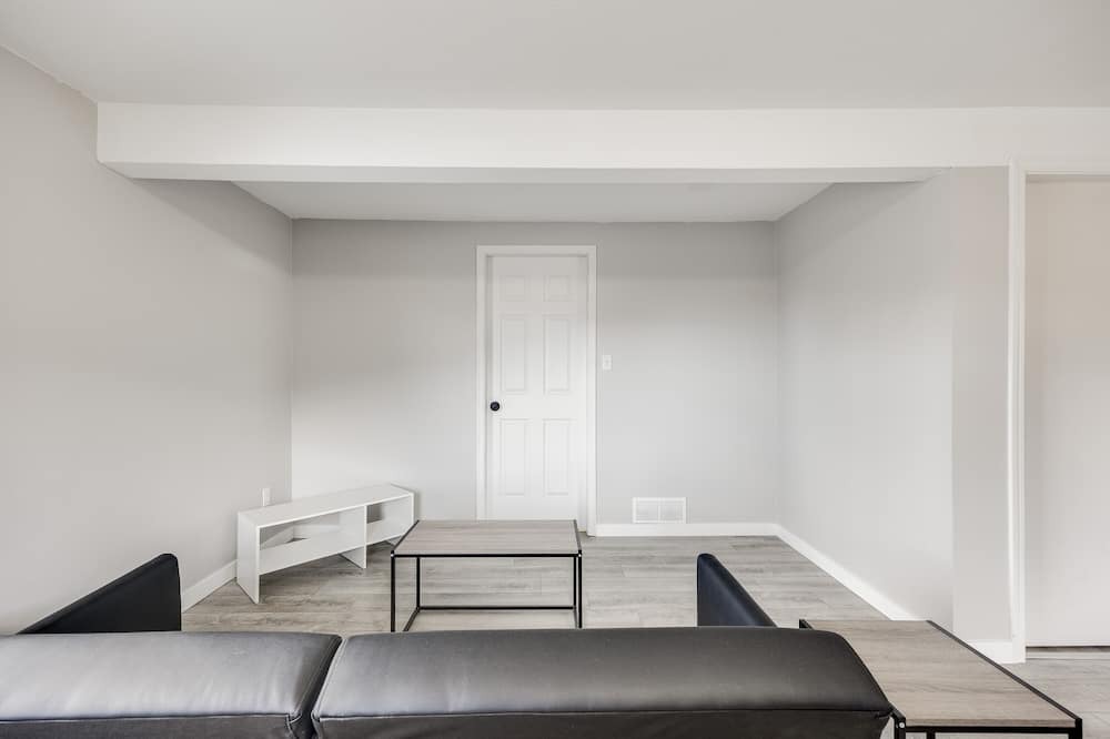 Photo of Livingroom in Okanagan-Similkameen