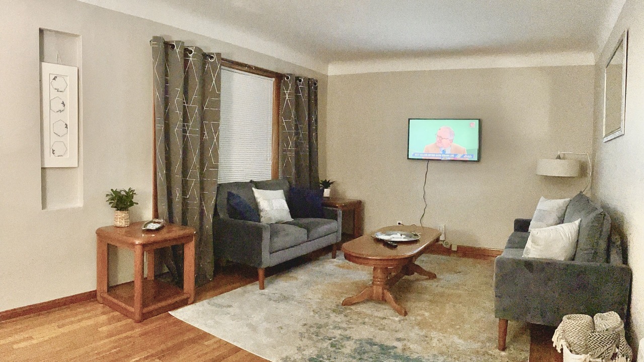 Photo of Livingroom in South Euclid