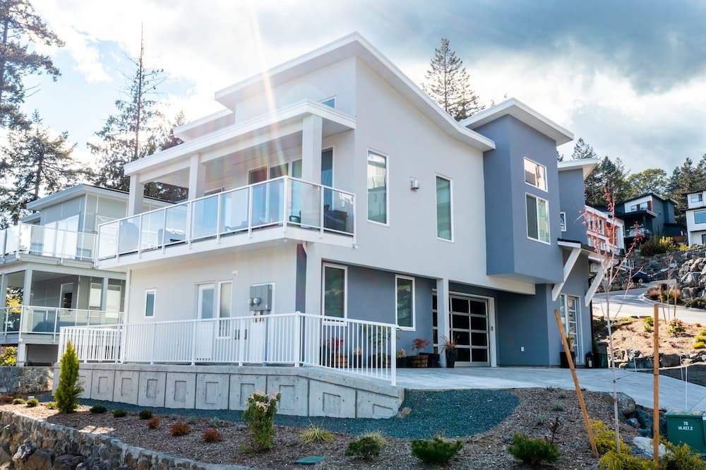 Photo of Outdoor in Colwood