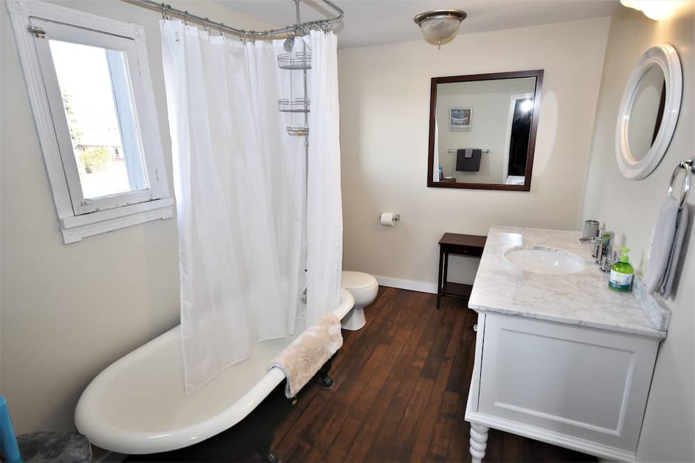 Photo of Bathroom in Vernon