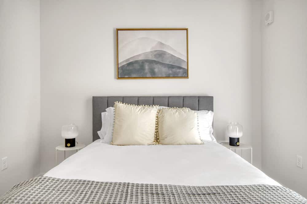 Photo of Bedroom in Five Points