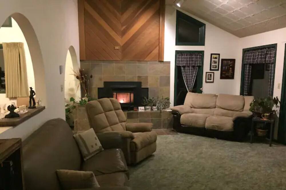 Photo of Livingroom in Laramie