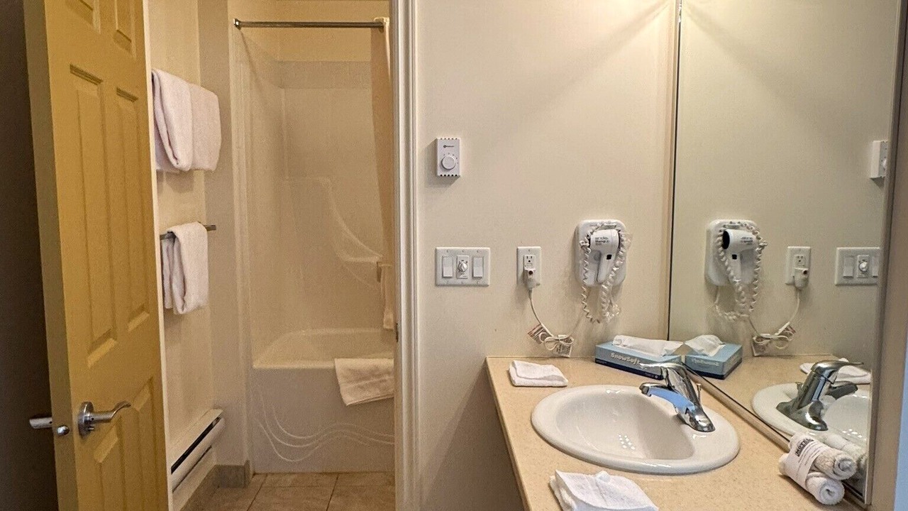 Photo of Bathroom in Ponoka