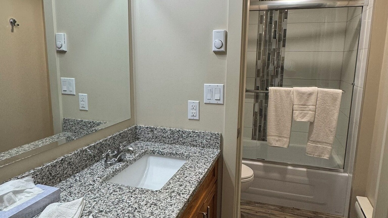 Photo of Bathroom in Leduc