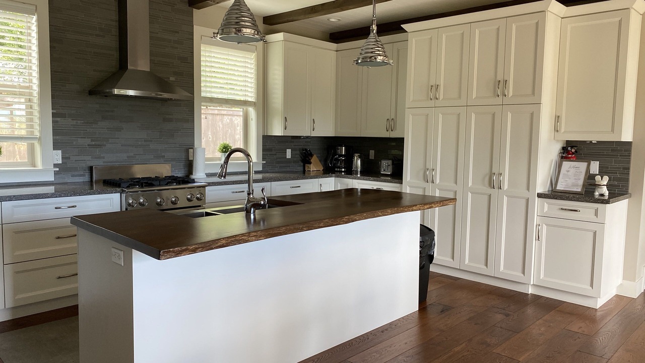 Photo of Kitchen in West Sechelt