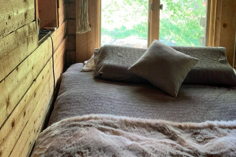 Photo of Bedroom in Brush Creek Village