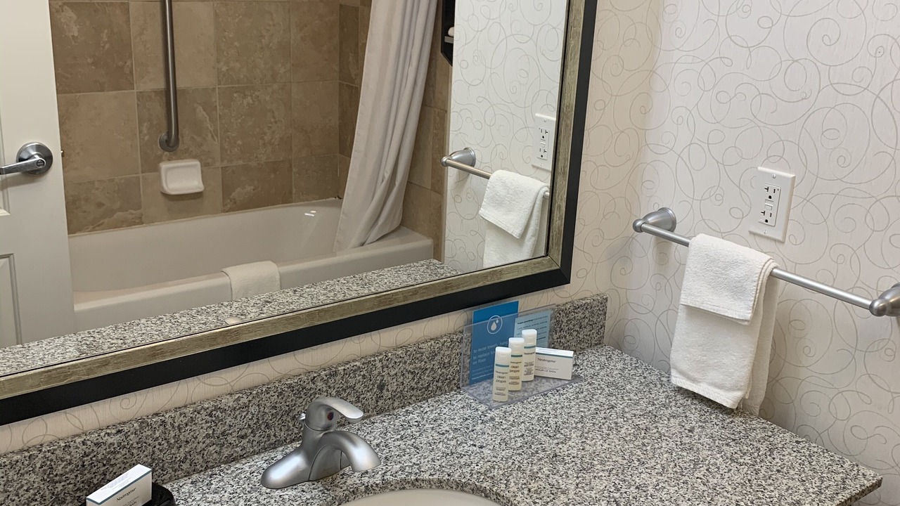 Photo of Bathroom in Fort Saskatchewan