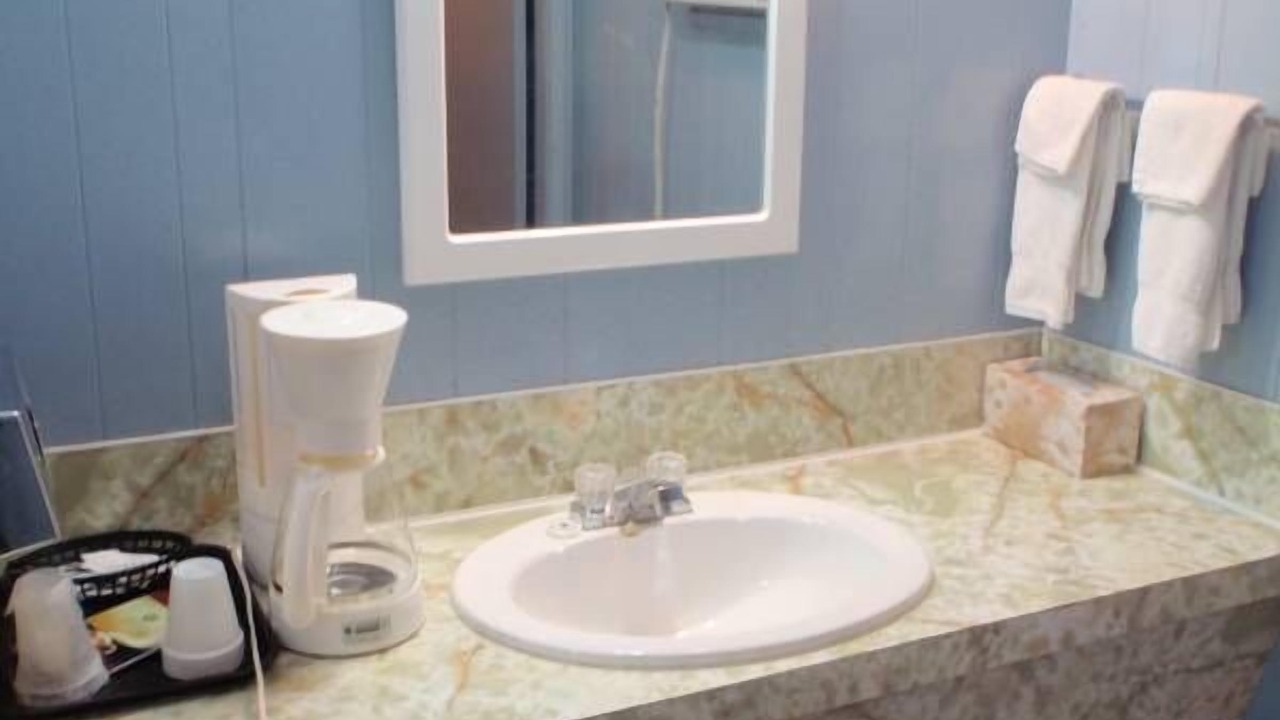 Photo of Bathroom in Valleyview