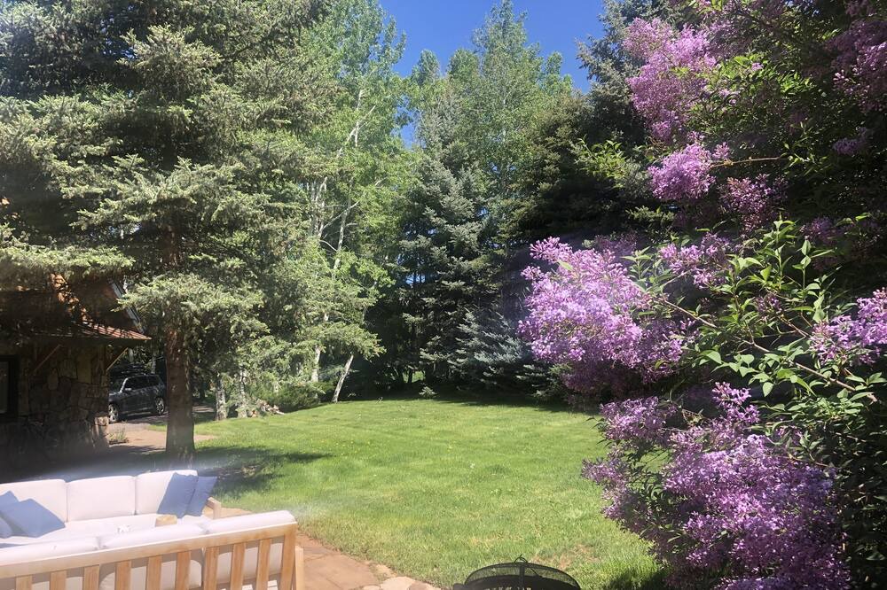 Photo of Outdoor in Basalt