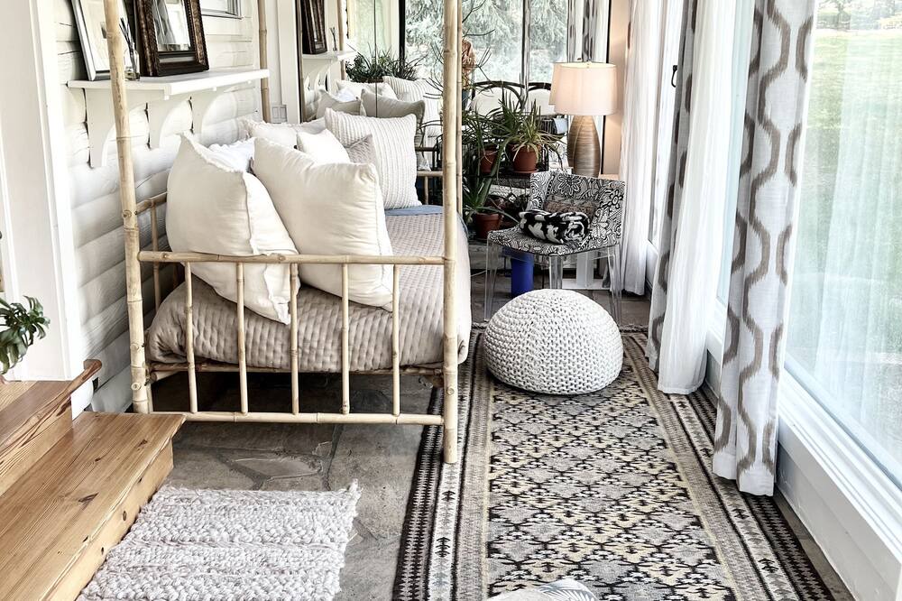 Photo of Bedroom in Basalt