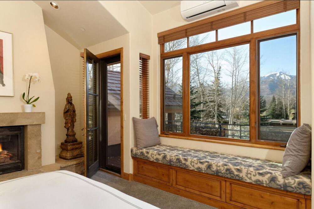 Photo of Bedroom in Aspen