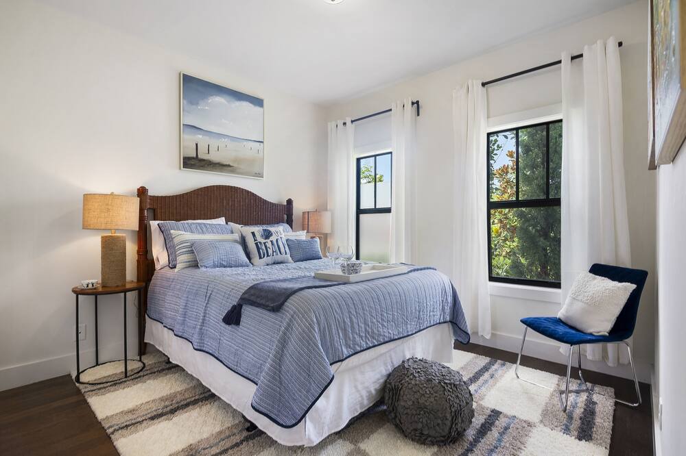 Photo of Bedroom in Old Northwood Historic District