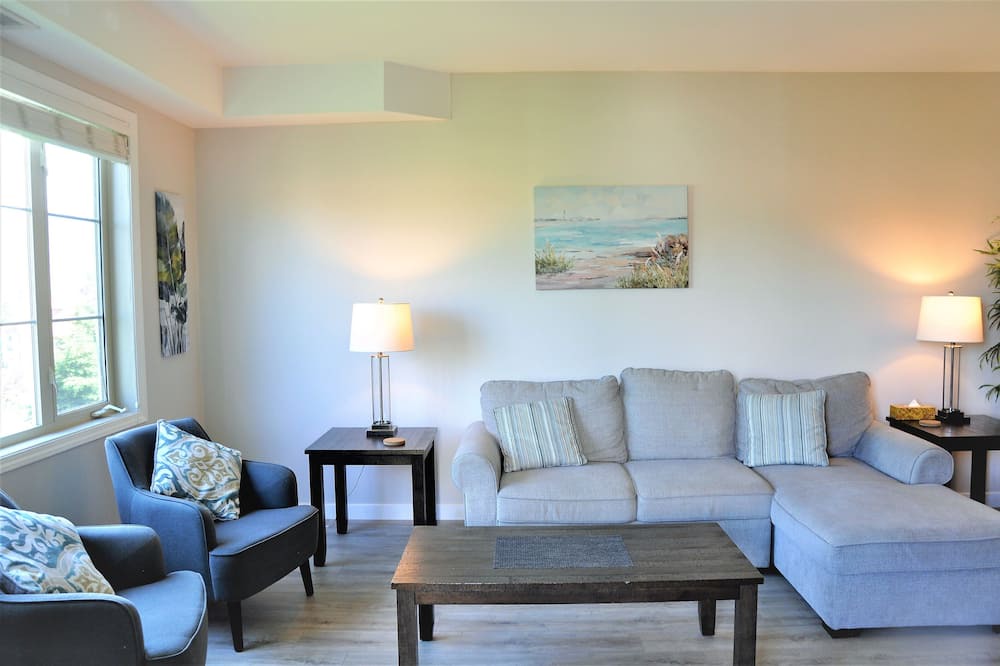 Photo of Livingroom in Quail Ridge