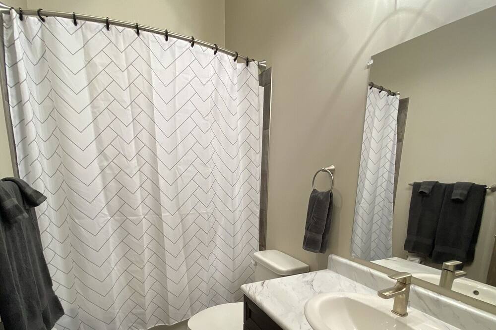 Photo of Bathroom in Valemount