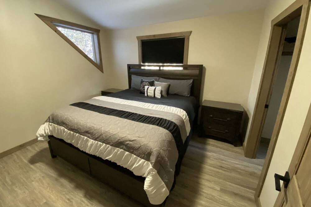Photo of Bedroom in Valemount