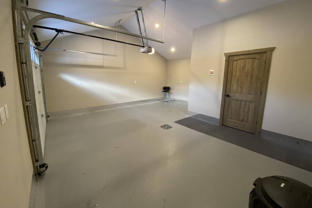 Photo of Bathroom in Valemount