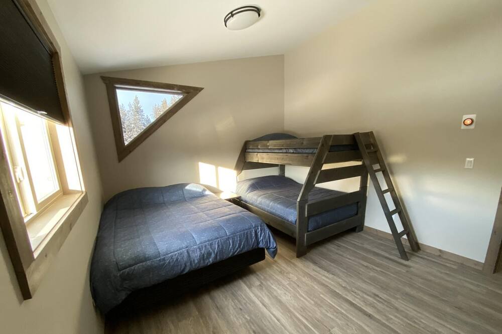 Photo of Bedroom in Valemount