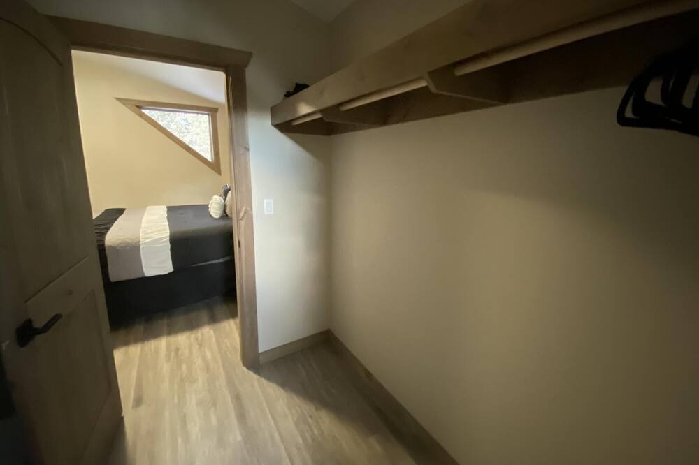 Photo of Bedroom in Valemount