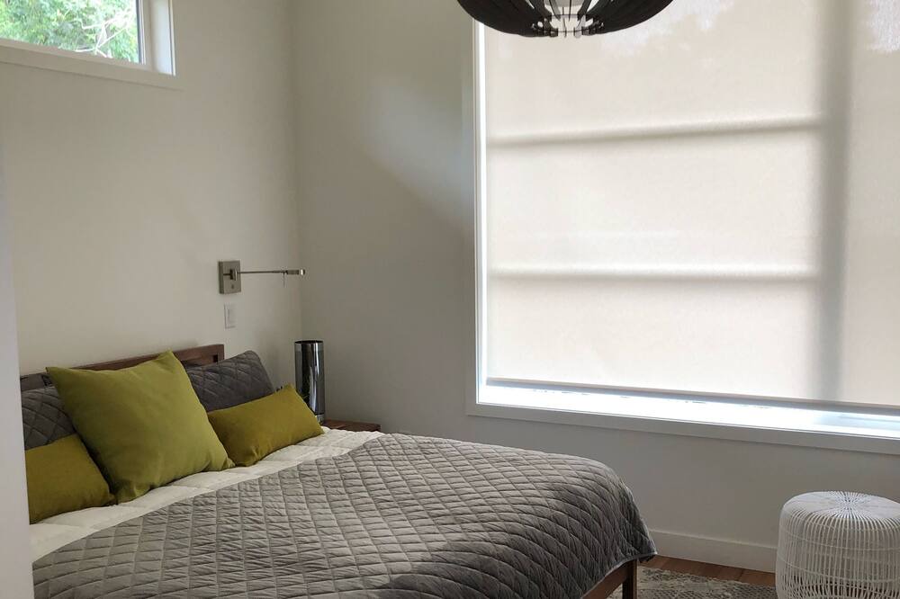 Photo of Bedroom in Okanagan-Similkameen