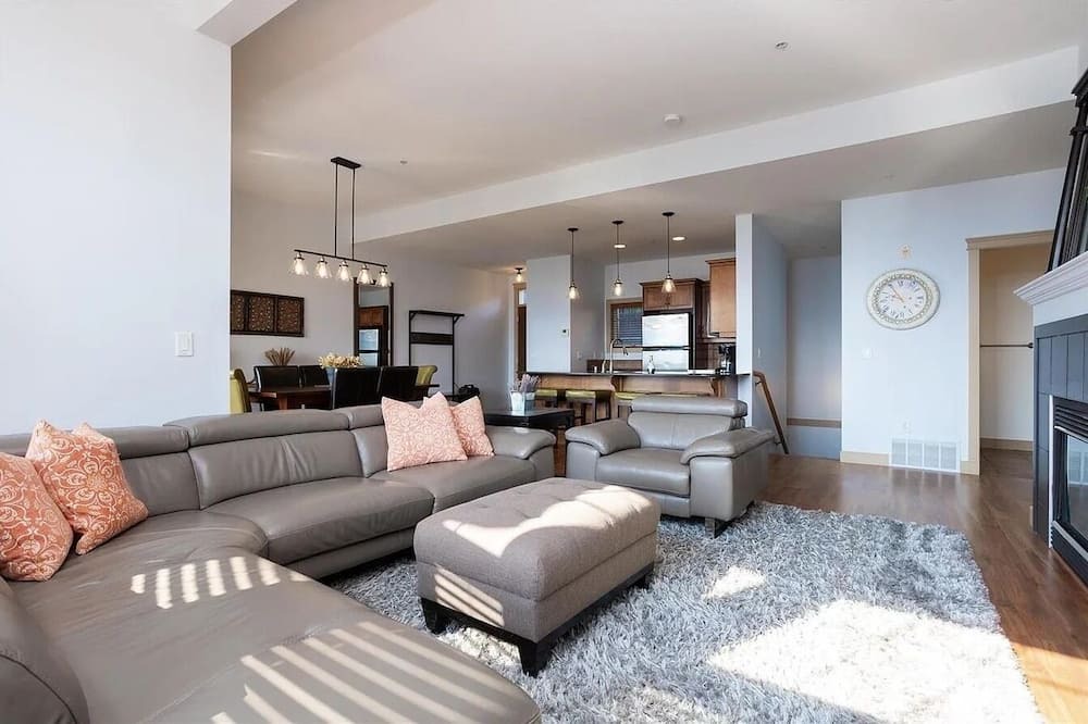 Photo of Livingroom in Quail Ridge