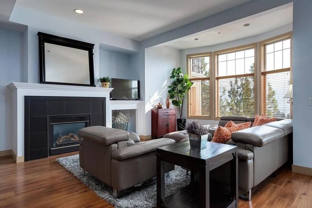 Photo of Livingroom in Quail Ridge