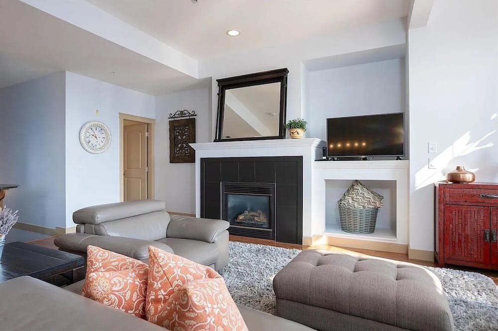 Photo of Livingroom in Quail Ridge