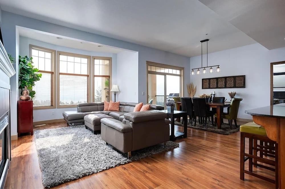 Photo of Livingroom in Quail Ridge