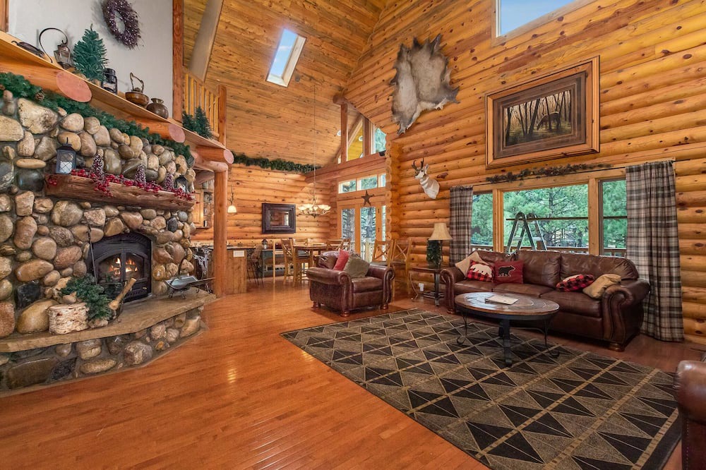 Photo of Livingroom in Carriage Hills