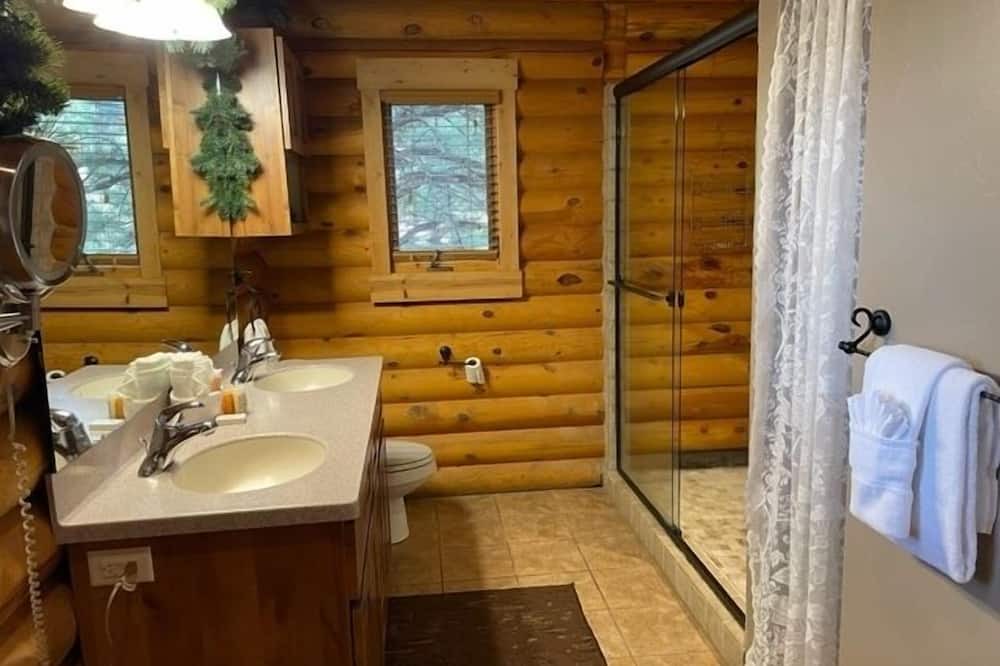 Photo of Bathroom in Carriage Hills
