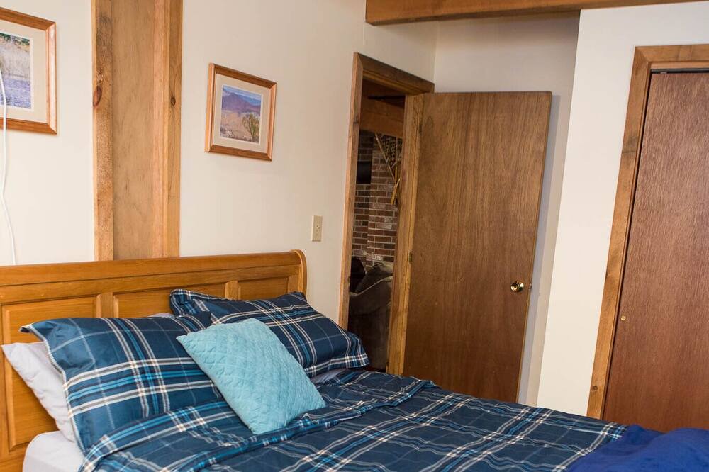 Photo of Bedroom in Bartlett