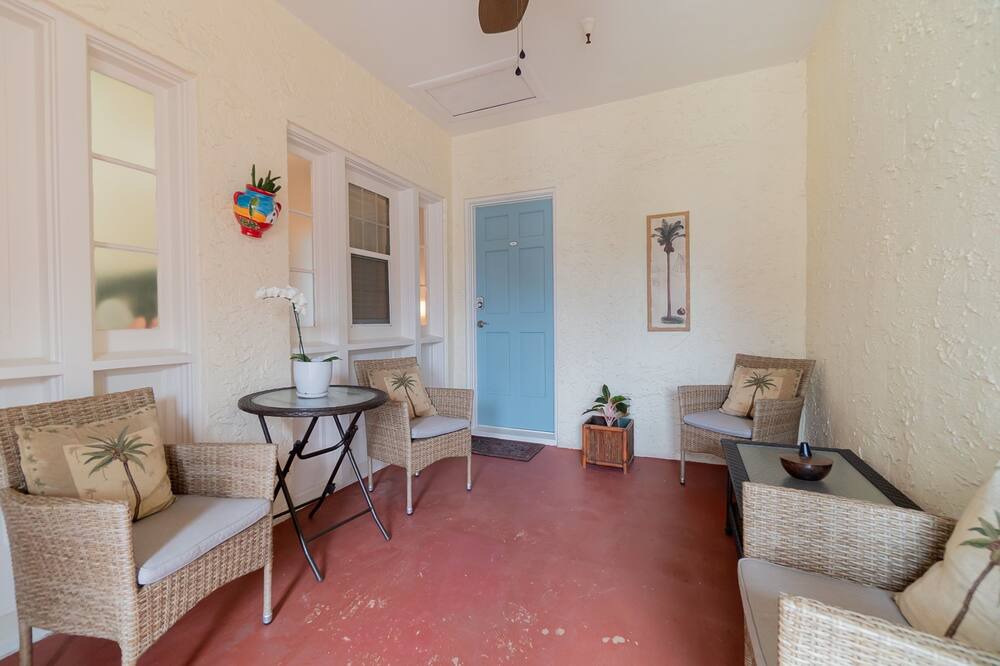 Photo of Livingroom in Palm Beach