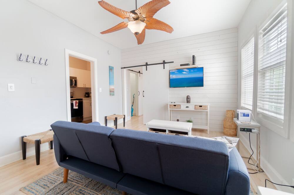 Photo of Livingroom in Palm Beach