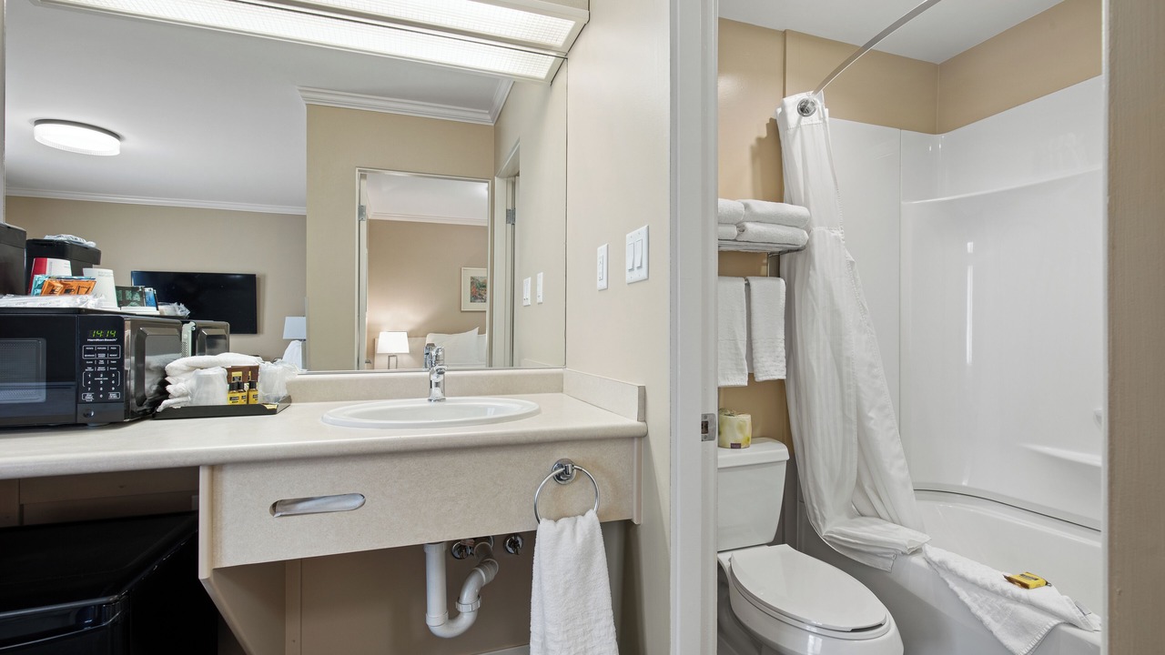 Photo of Bathroom in Trail