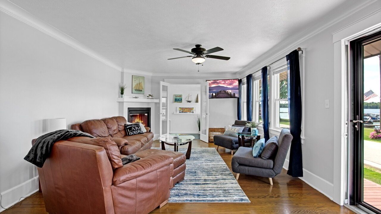 Photo of Livingroom in Chippewa Lake