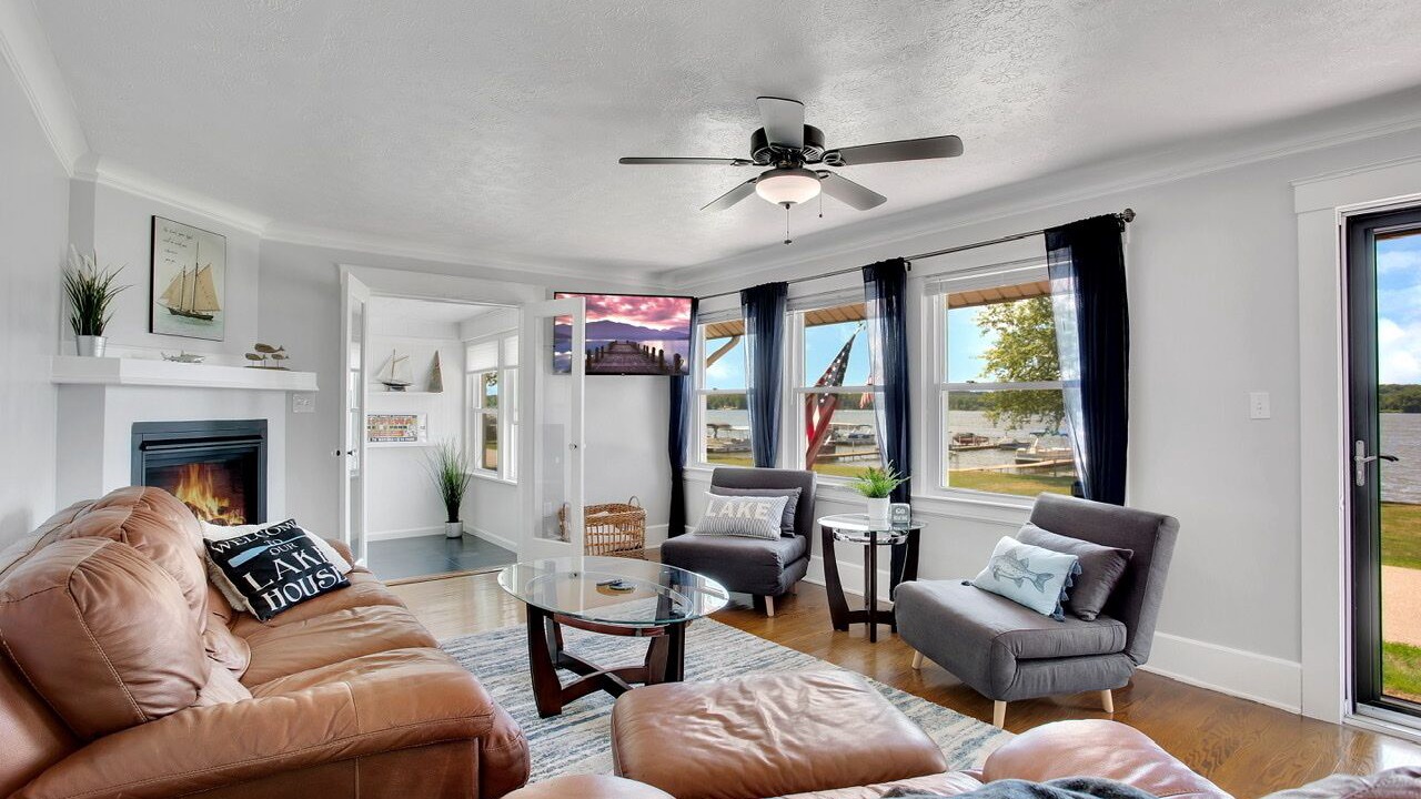 Photo of Livingroom in Chippewa Lake