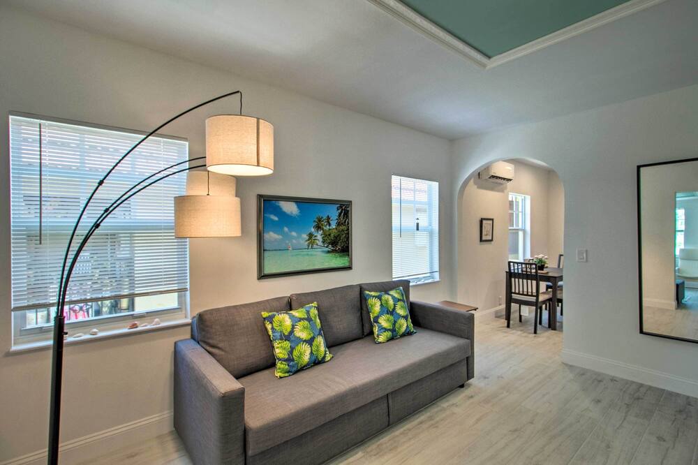 Photo of Bedroom in South Palm Park Neighborhood Association