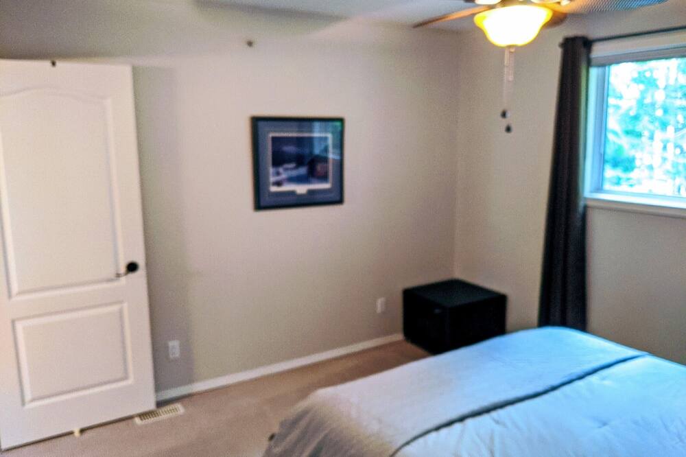 Photo of Bedroom in Anglemont
