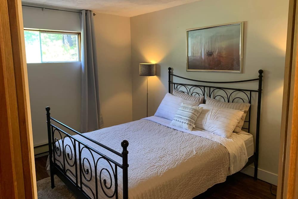 Photo of Bedroom in Christina Lake