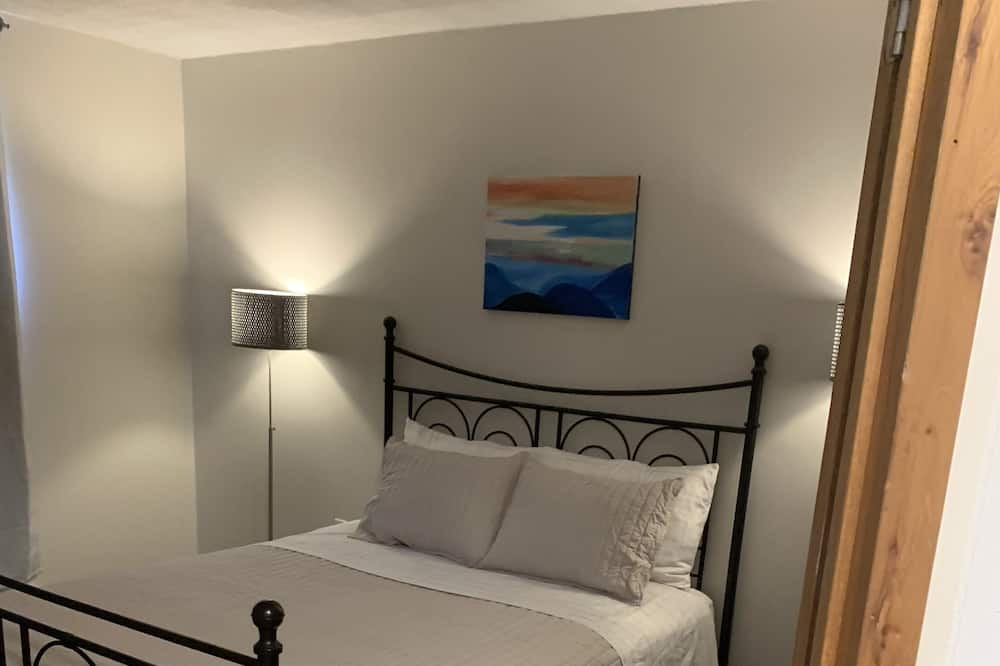 Photo of Bedroom in Christina Lake