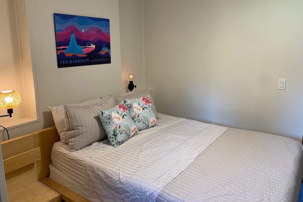 Photo of Bedroom in Christina Lake