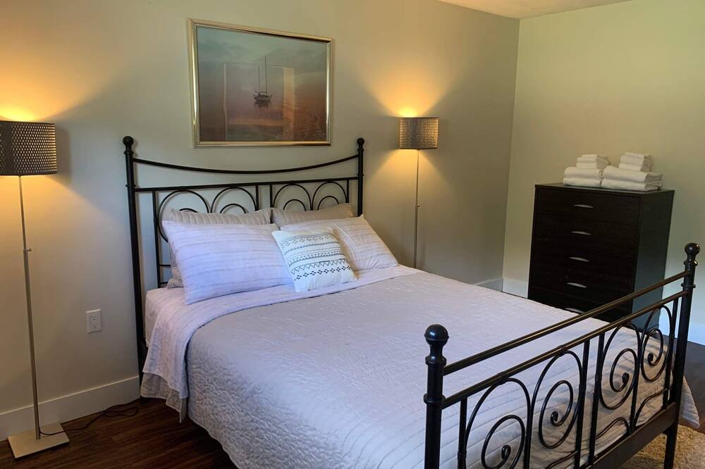Photo of Bedroom in Christina Lake