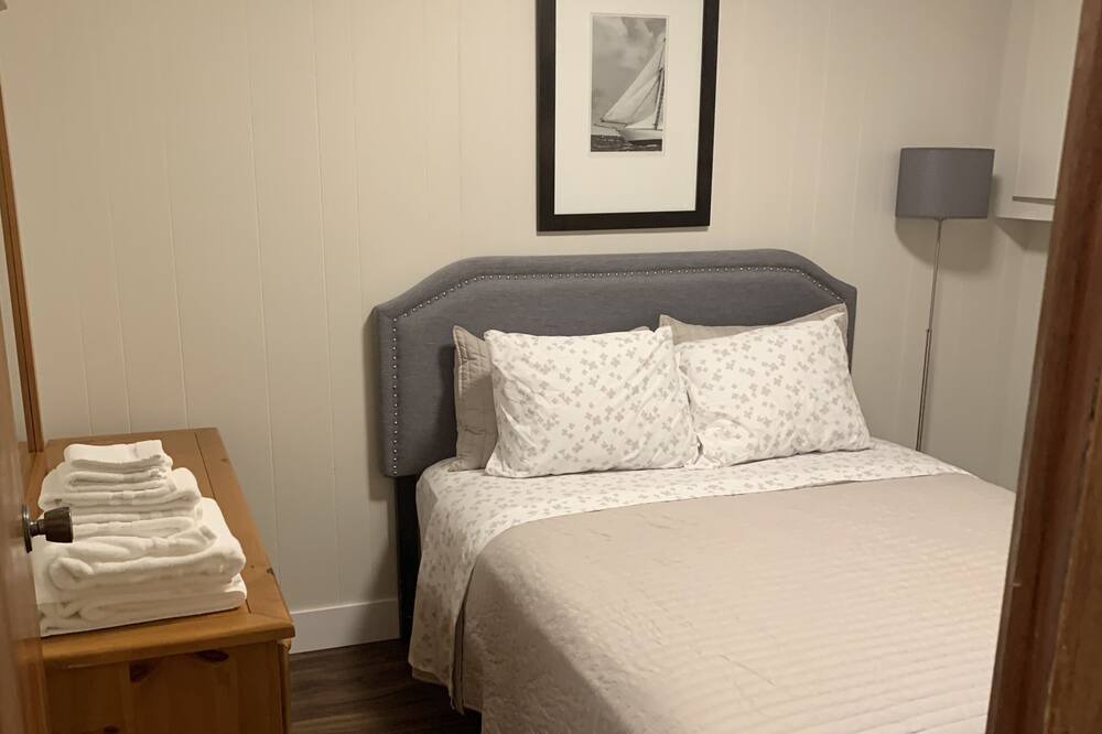Photo of Bedroom in Christina Lake