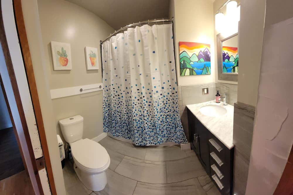 Photo of Bathroom in Christina Lake