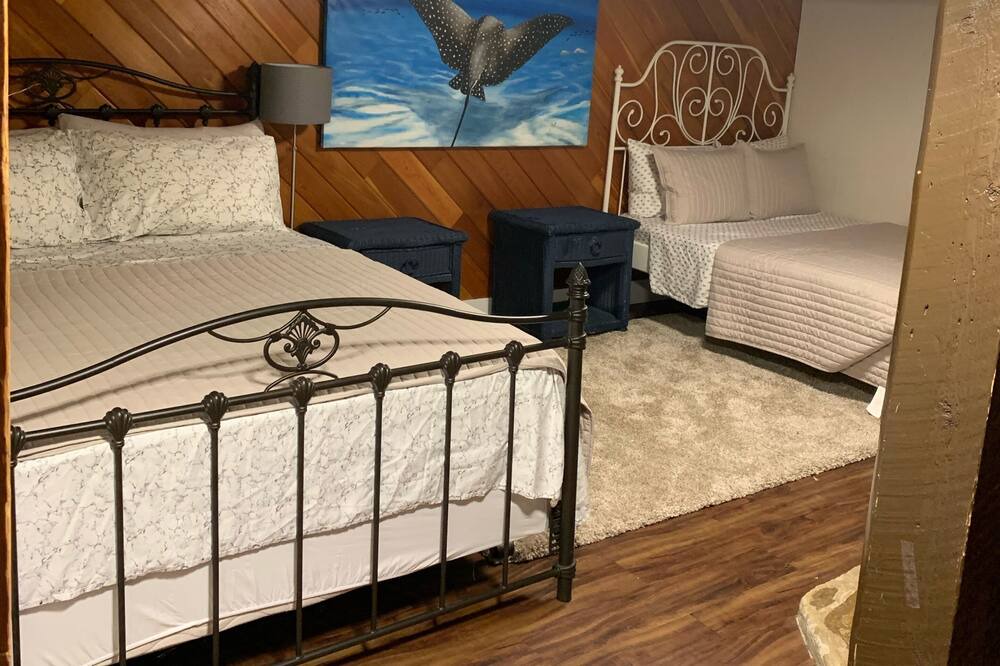 Photo of Bedroom in Christina Lake
