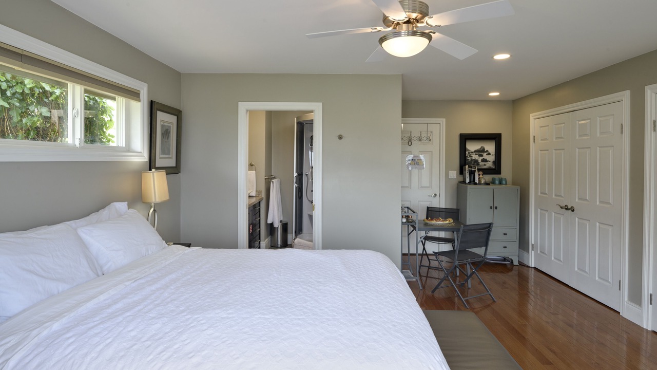 Photo of Livingroom in Okanagan-Similkameen